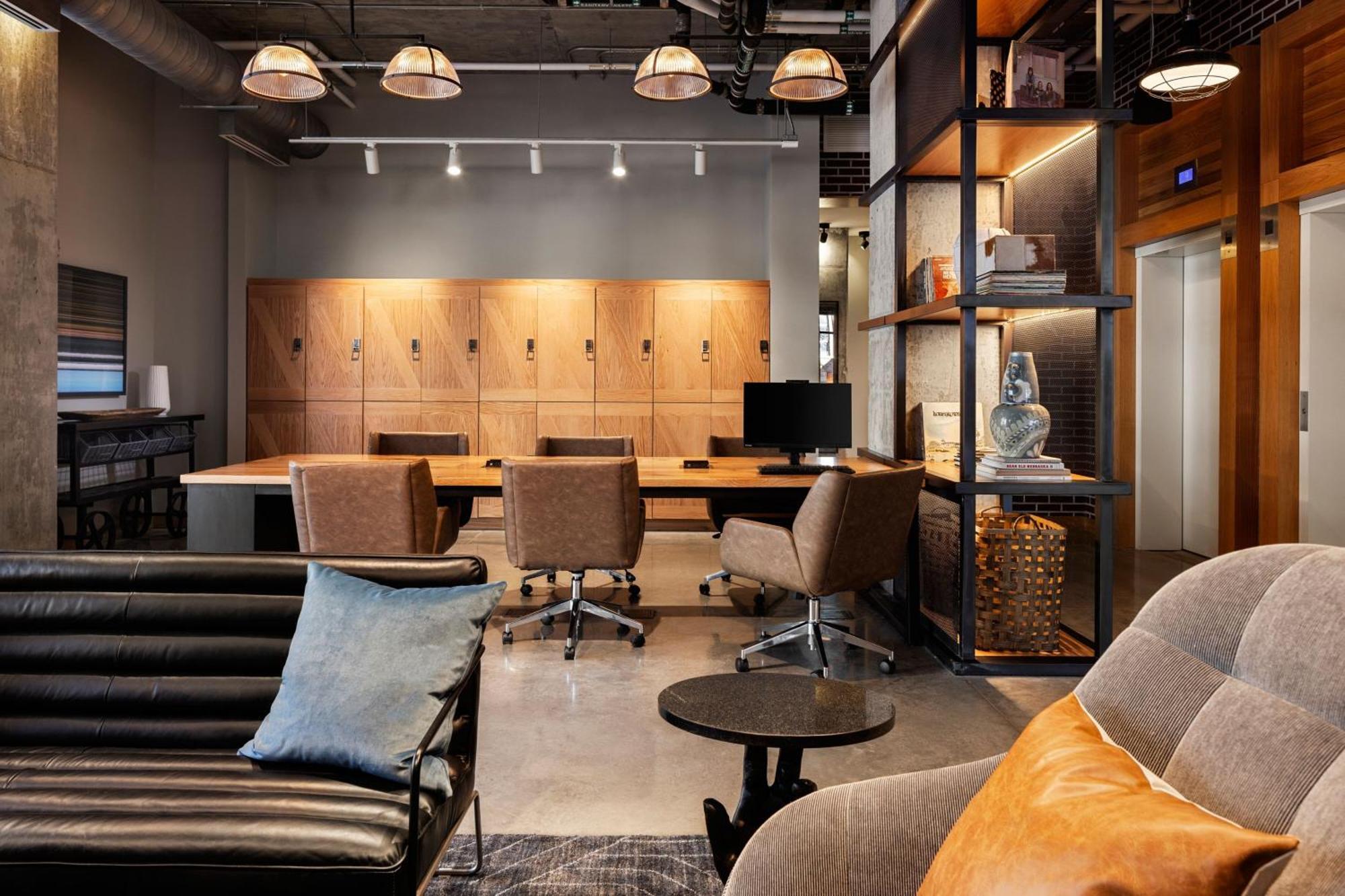 Moxy Omaha Downtown Hotel Exterior photo